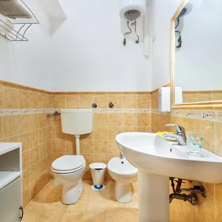 Porta Carini Apartment *